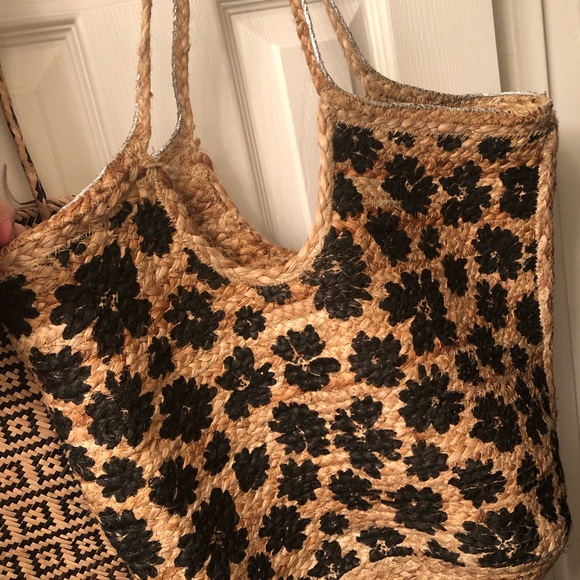 Gorgeous jute bag 🌞✨😘 - Picture 1 of 3